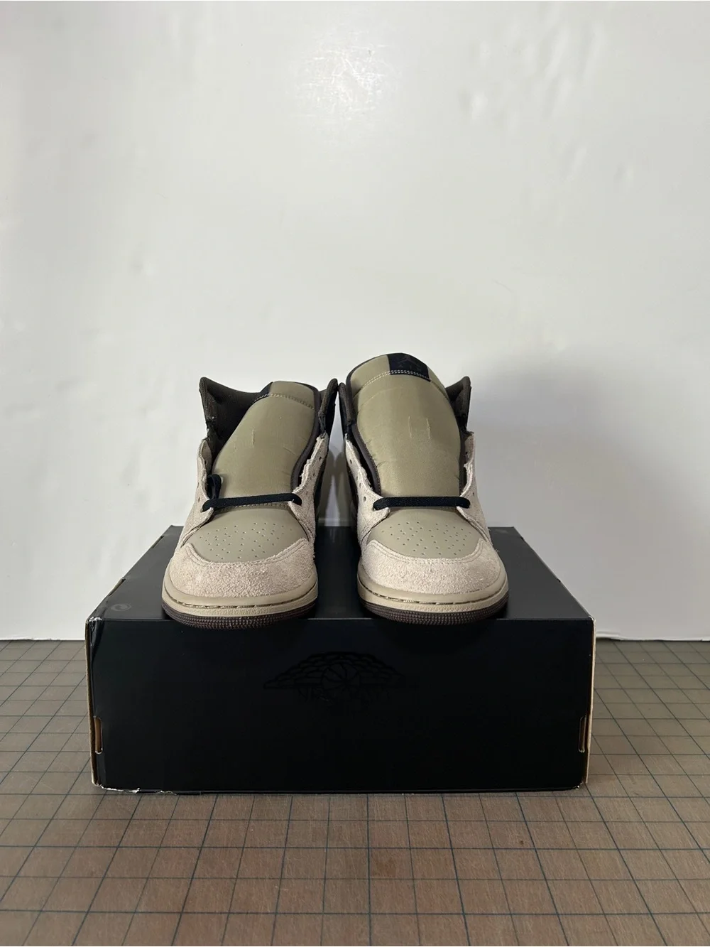 Jordan 1 Mid ‘Khaki Baroque Brown’